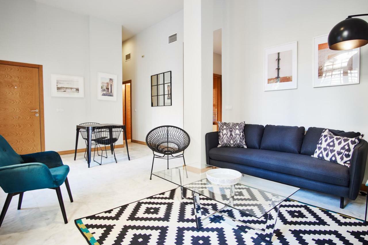 Arenal Carreteria Deluxe Suites By Valcambre Seville Ngoại thất bức ảnh