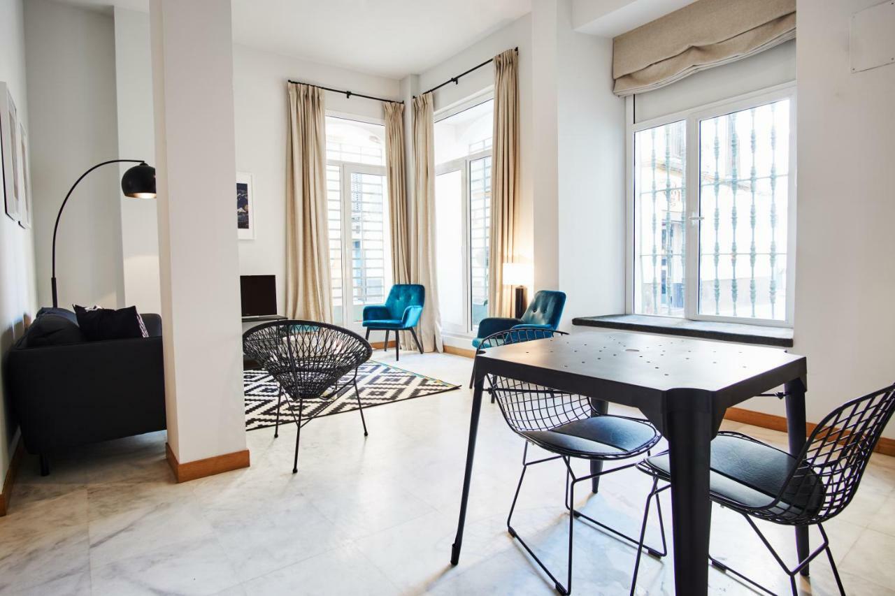 Arenal Carreteria Deluxe Suites By Valcambre Seville Ngoại thất bức ảnh