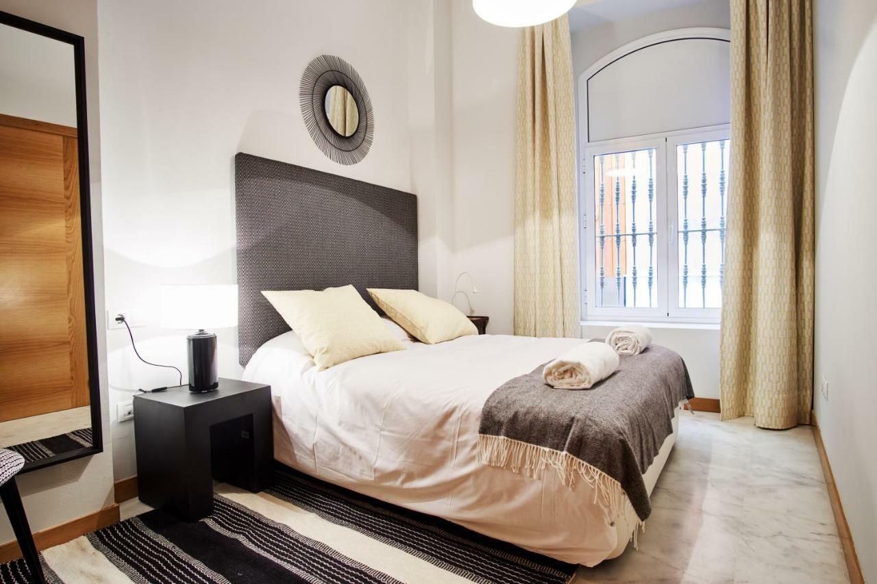 Arenal Carreteria Deluxe Suites By Valcambre Seville Ngoại thất bức ảnh