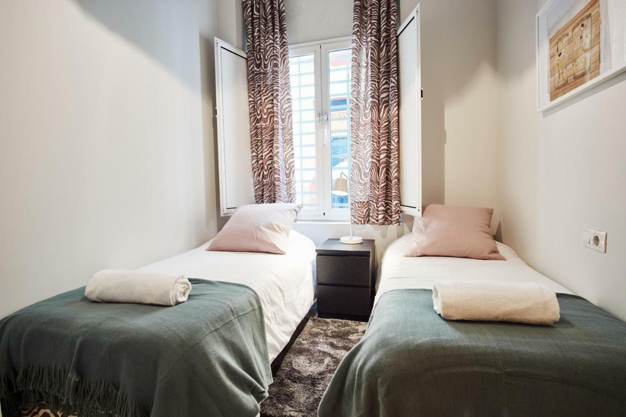 Arenal Carreteria Deluxe Suites By Valcambre Seville Ngoại thất bức ảnh
