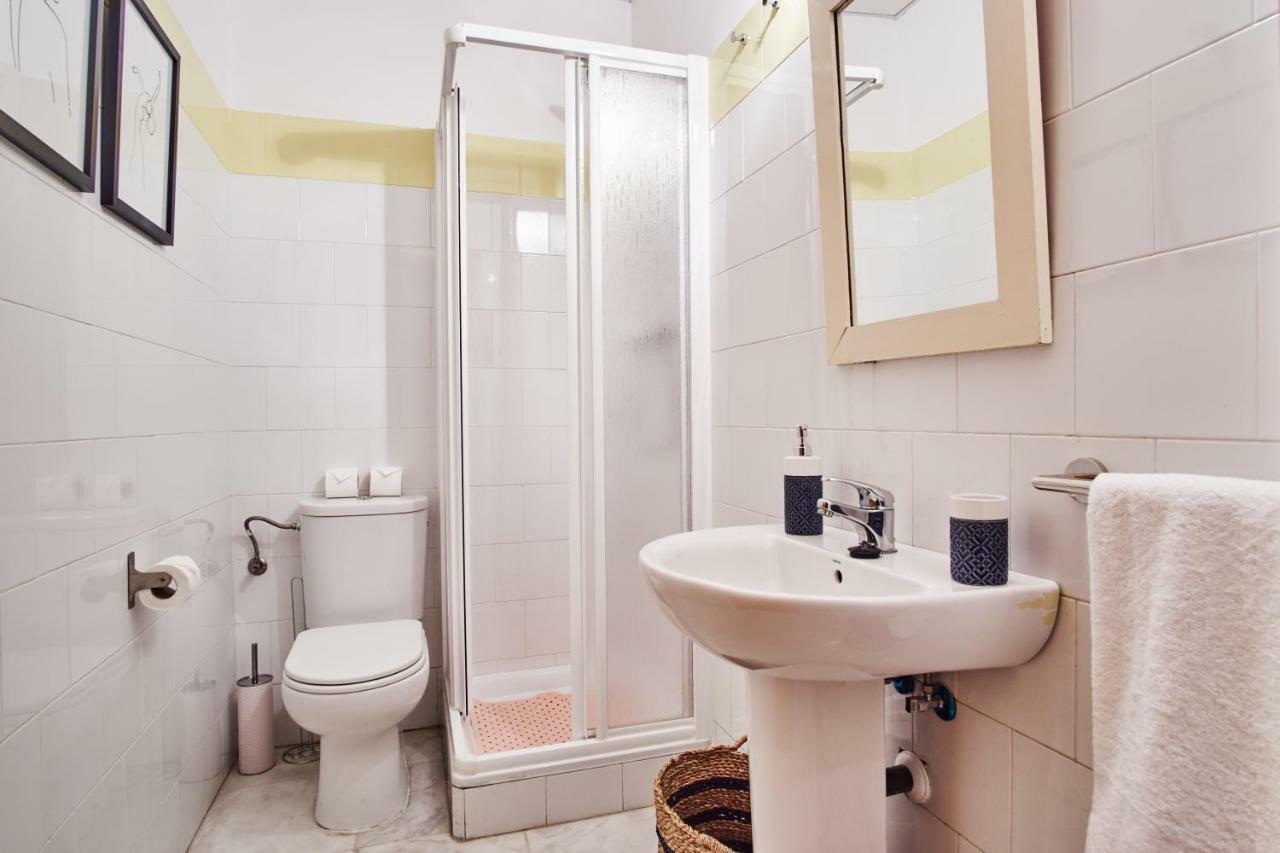 Arenal Carreteria Deluxe Suites By Valcambre Seville Ngoại thất bức ảnh